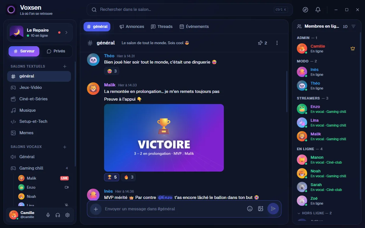 L'application Voxsen : les salons à gauche avec qui est en vocal, la conversation au centre et les membres à droite.